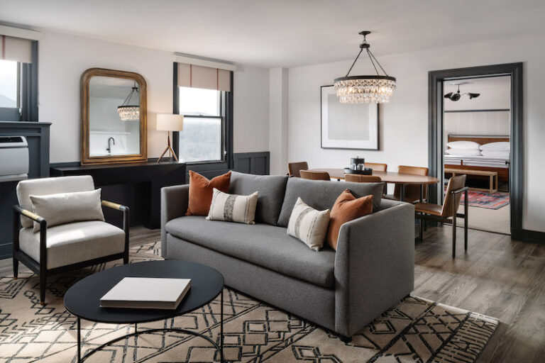 56031 guest room SNK1 1 LR copy 768x512