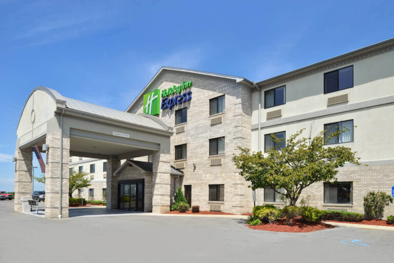 holiday inn xpress 1 768x512