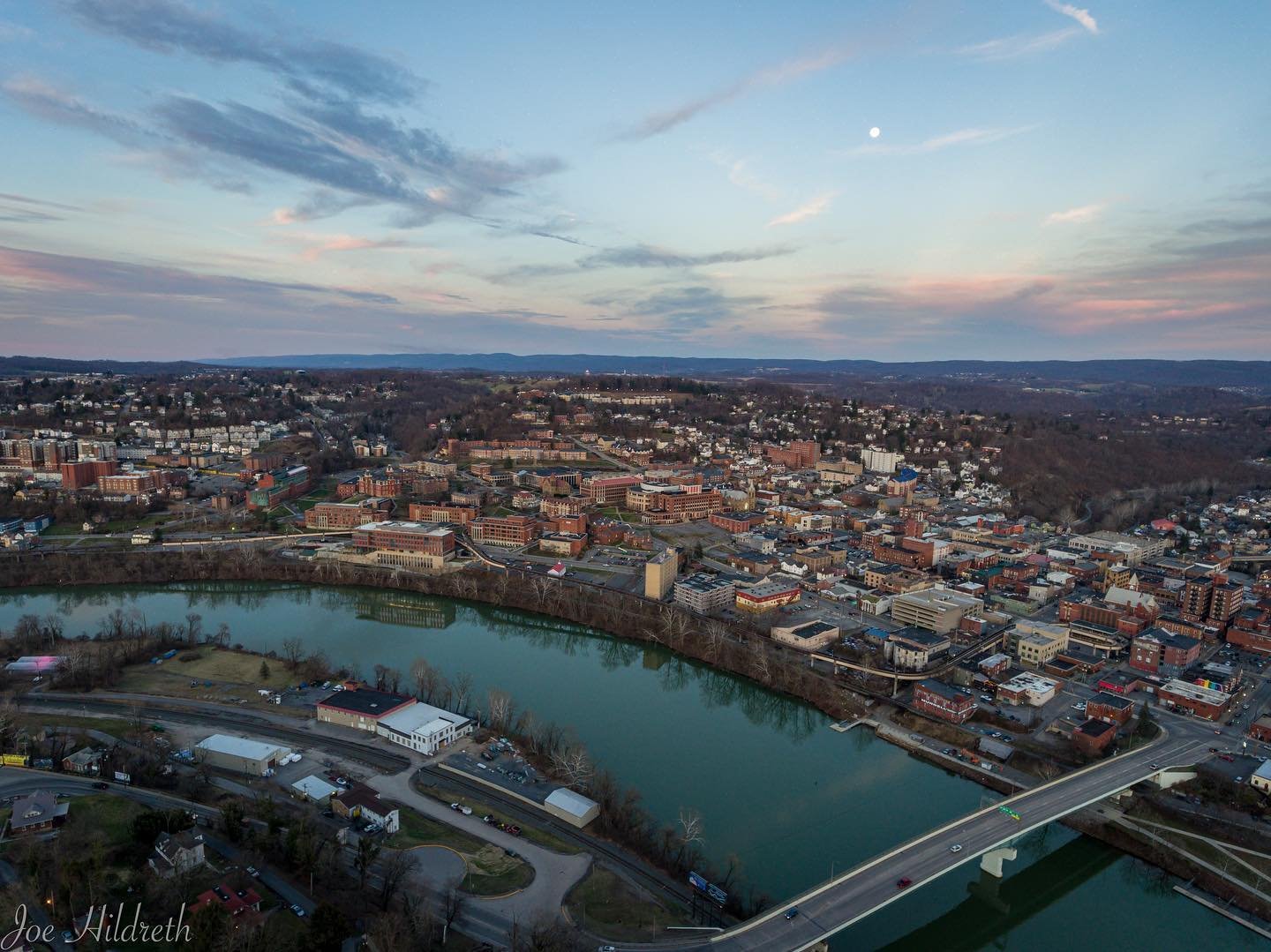 26ec5ff7c1bcb3b2ebae649fd8fcb94c382d77da2deec81c318aad64fbee0145-2