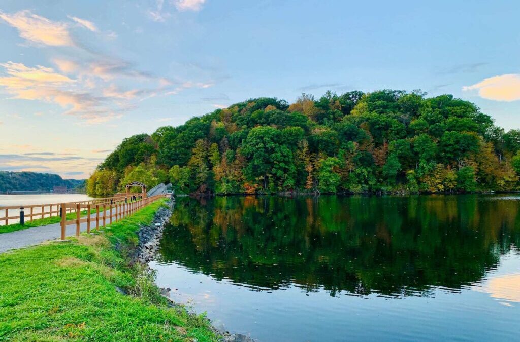 Discover Cheat Lake, West Virginia: Lakeside Living and Water Fun