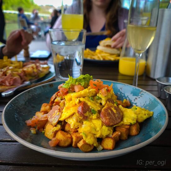 per ogi Instagram 3205 ig 17871253985459836 2 550x550 1