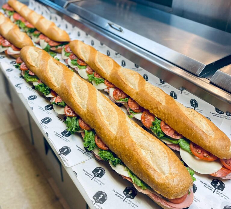 463856820 1129484165849043 8432777382923663827 n 768x696