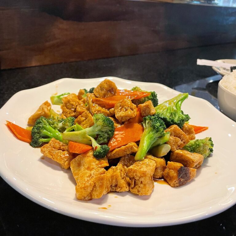 472708570 573329152124104 65226058330300642 n 768x768