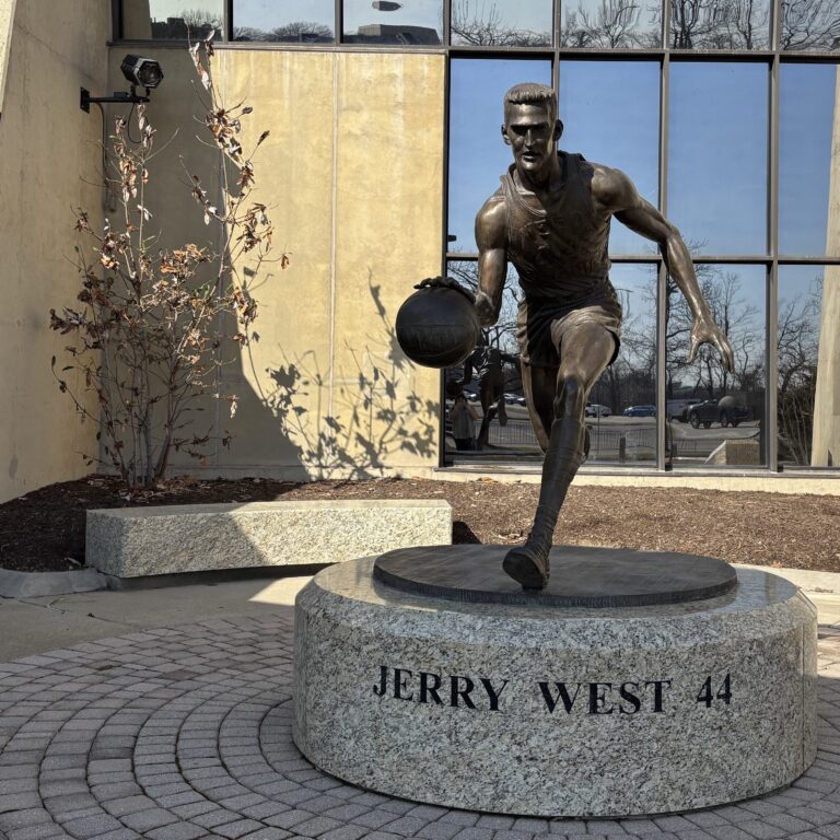 Jerry West Statue 768x768