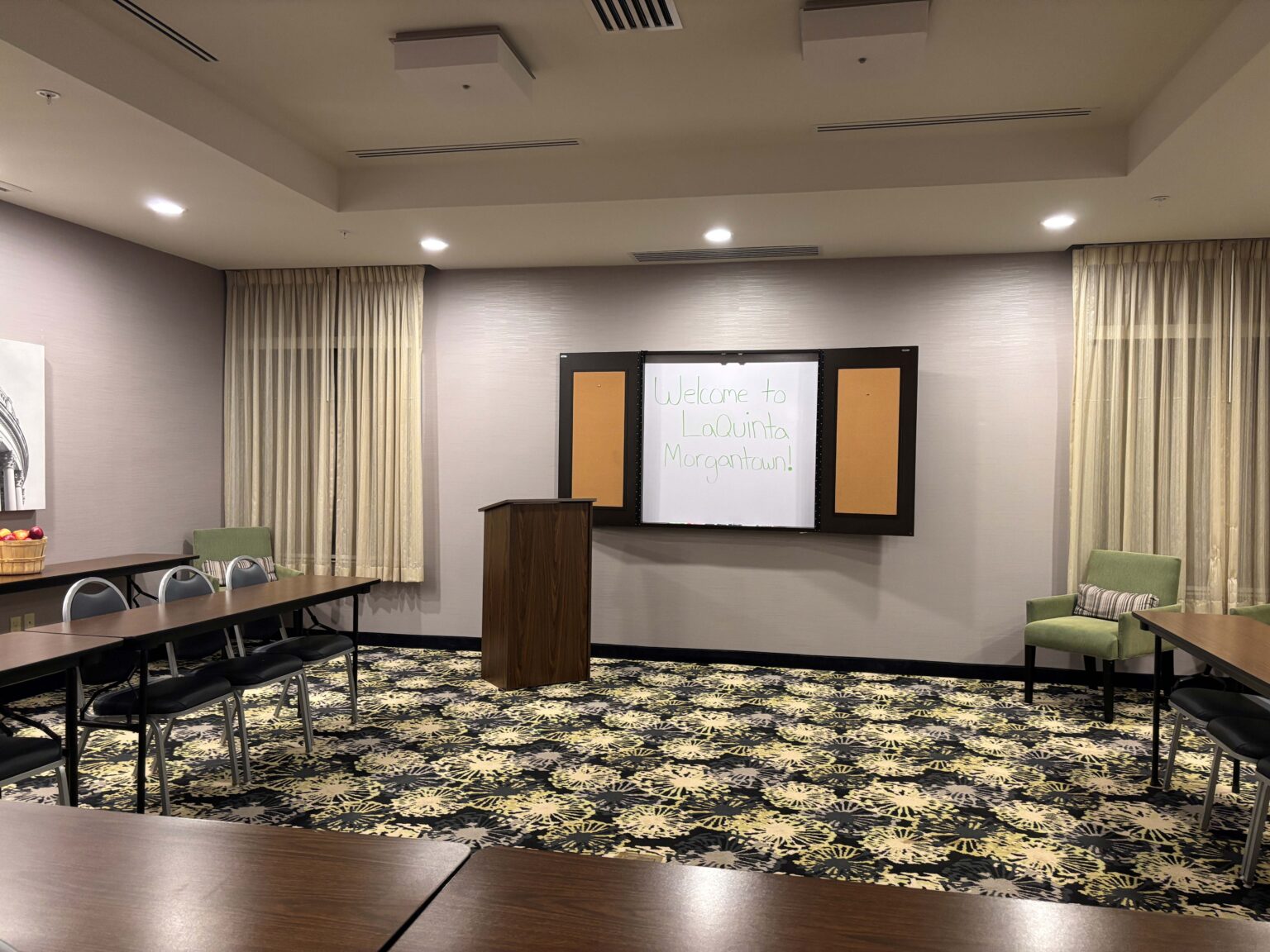 La Quinta meeting room 1536x1152