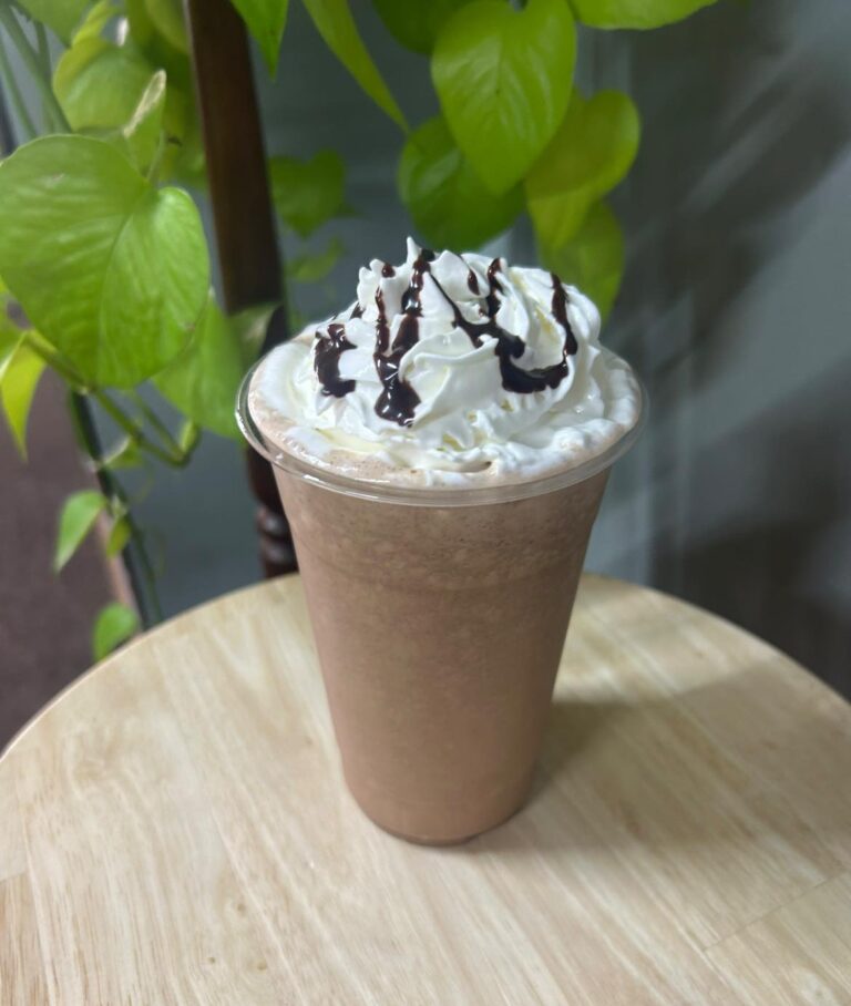 whistle coffee 768x908