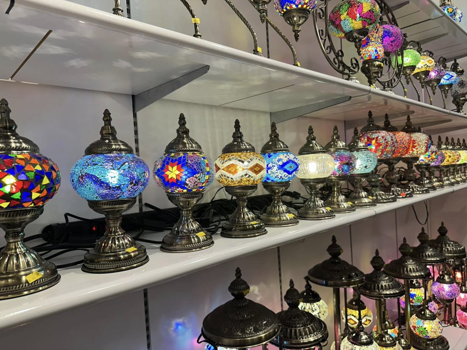 donna lamp 1536x1152