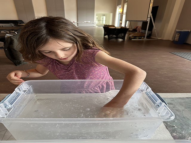 Outdoor-Artists-Papermaking